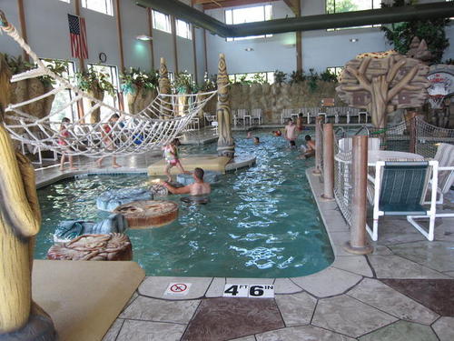 Raintree Resort And Water Park Hotel
